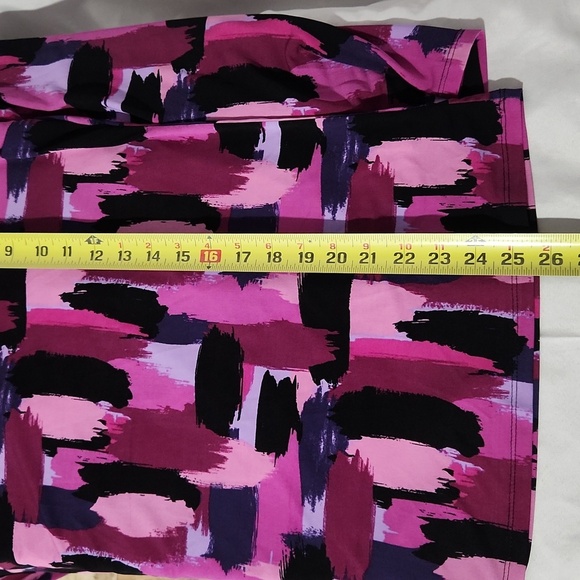 DIANA BELLE Women's Top Abstract Print. Size XL. - Picture 8 of 9